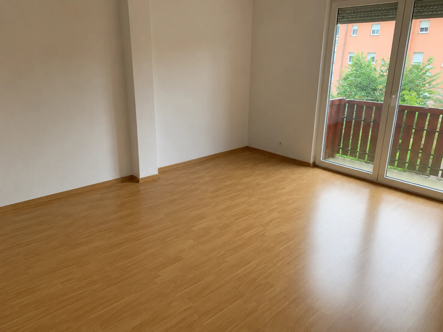Nach der Haushaltsauflösung in Düsseldorf: besenrein vorbereitete Wohnung zur Übergabe
